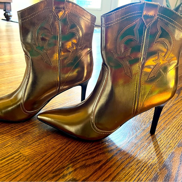 Golden Bronze Booties - Nine West - Picture 1 of 6